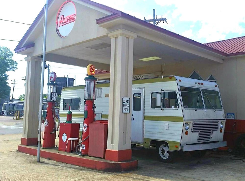 Tiffin_Allegro_Motorhome.jpg